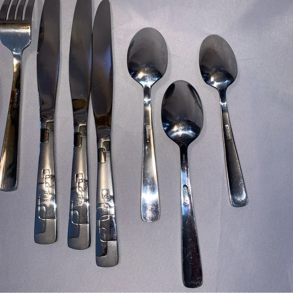 Oneida Quadratic Stainless Steel Flatware Cutlery 11 Pieces Partial Set